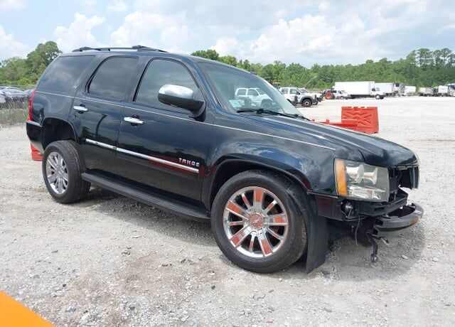 2011 CHEVROLET Tahoe