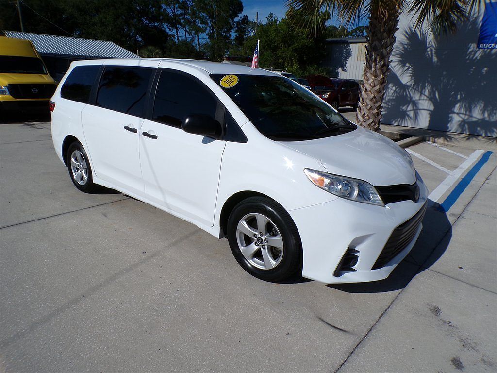 2018 TOYOTA Sienna