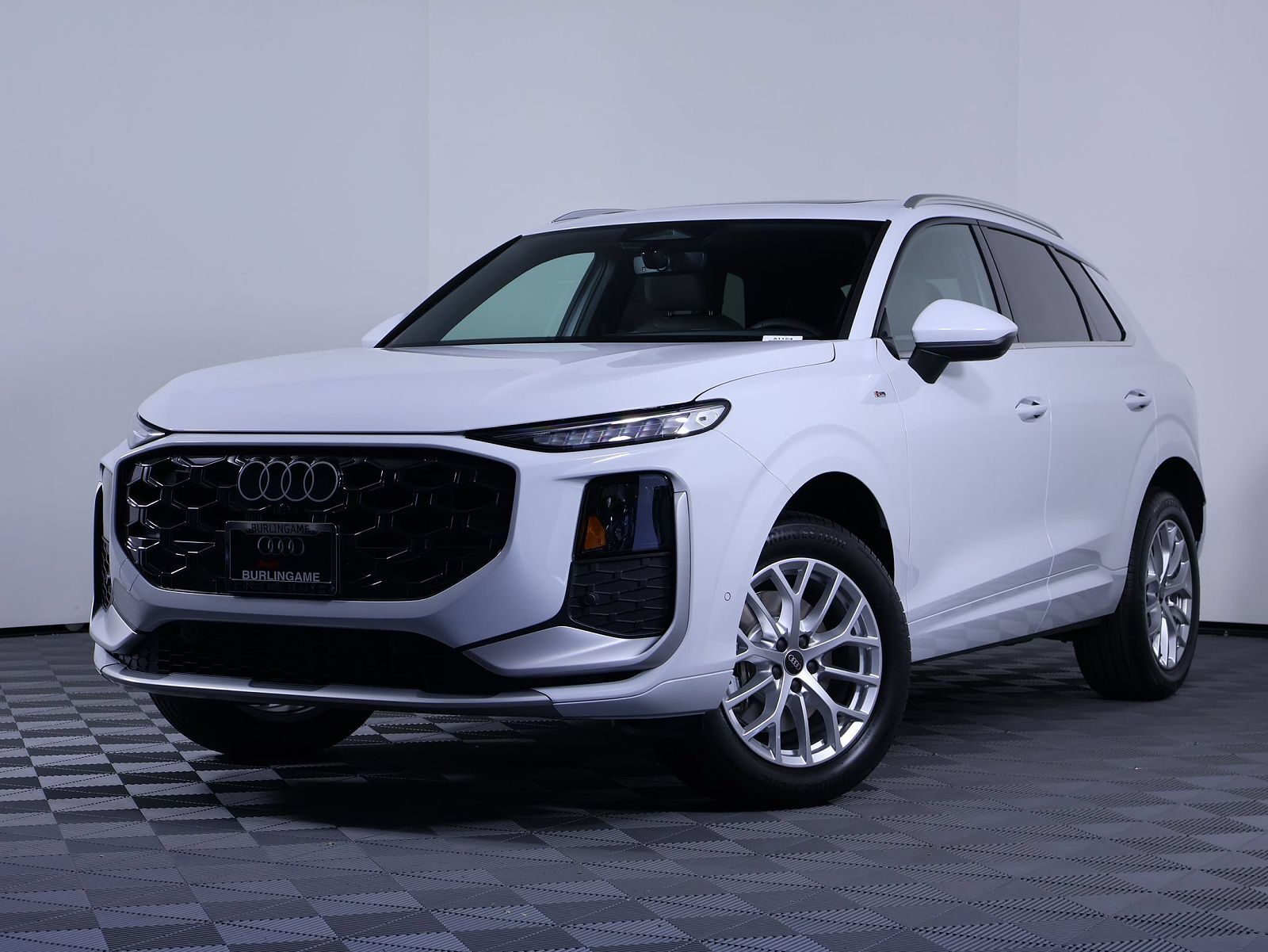 2026 AUDI Q3