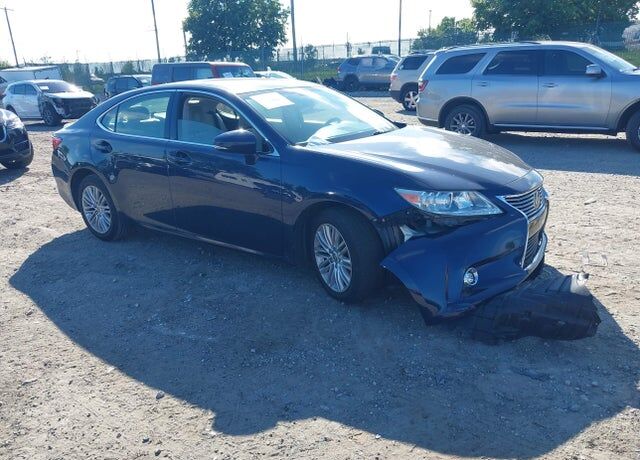 2014 LEXUS ES