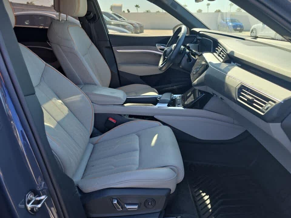 2024 Audi Q8