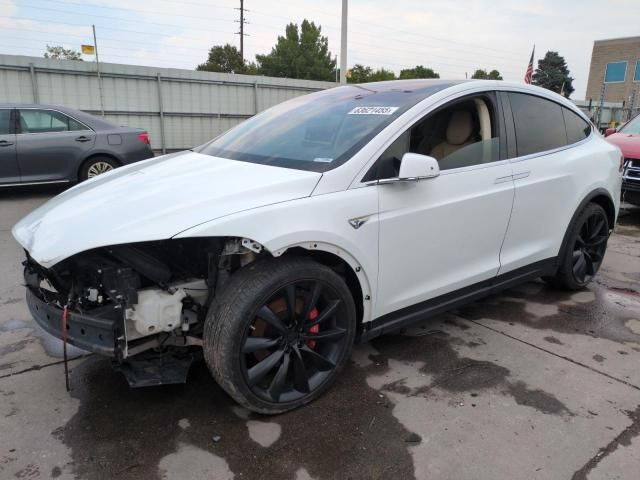 2016 TESLA Model X