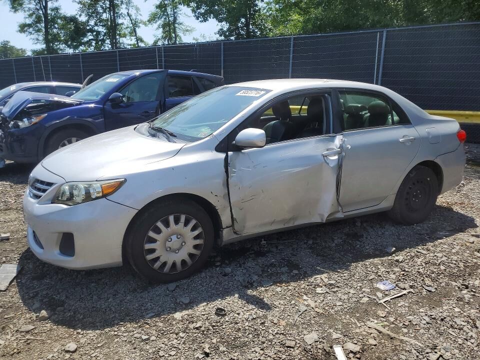 2013 TOYOTA Corolla