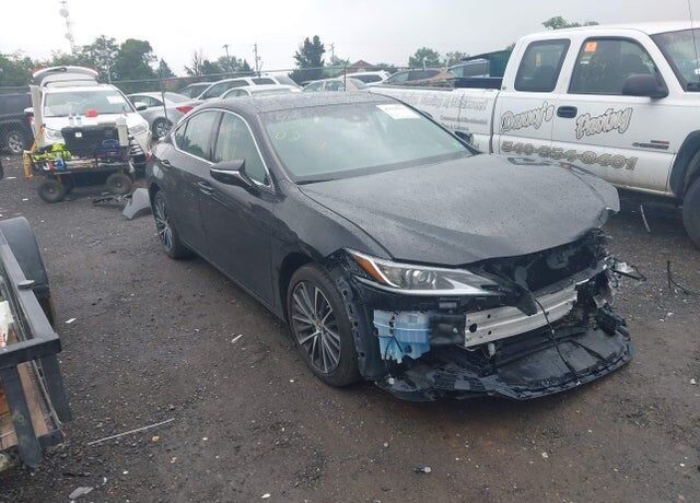 2024 LEXUS ES
