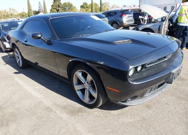 2017 DODGE Challenger