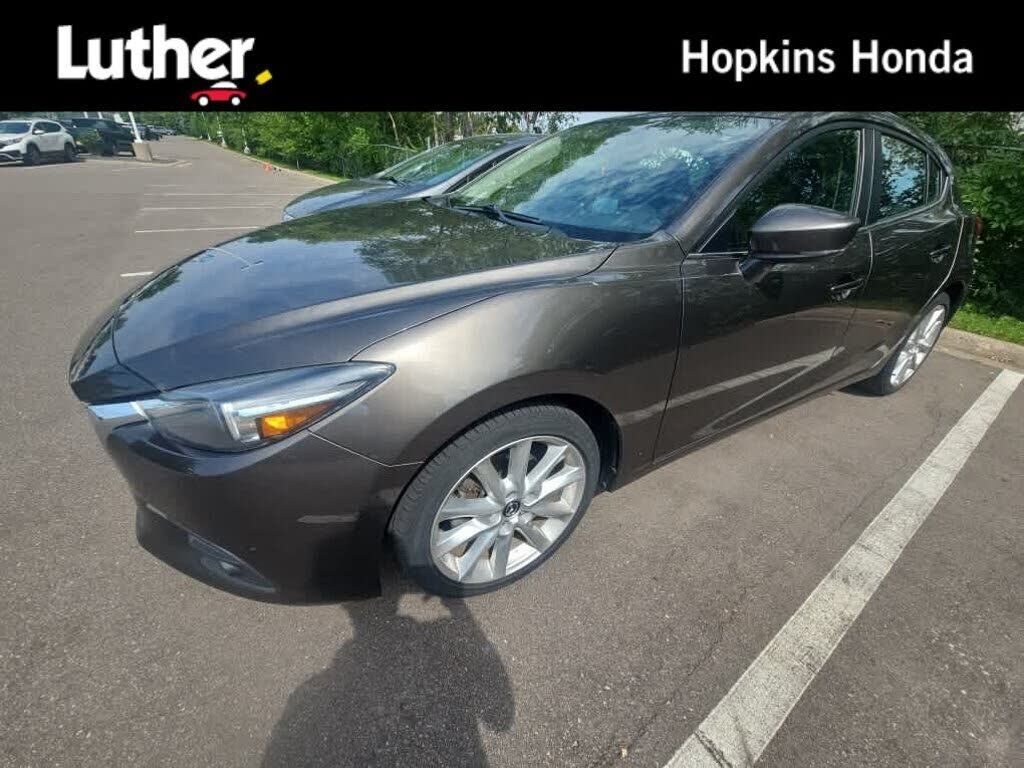 2017 MAZDA Mazda3