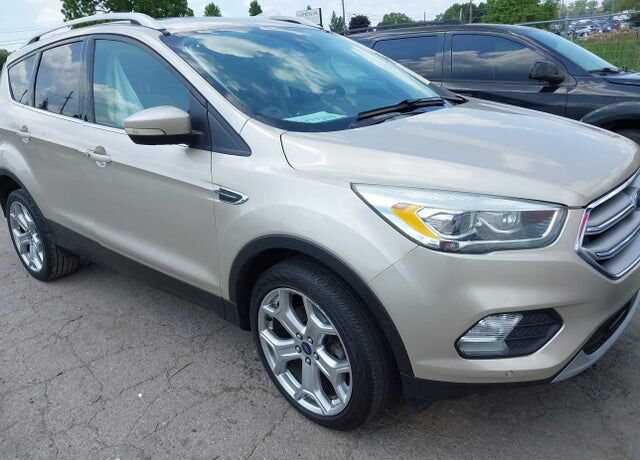 2017 FORD Escape