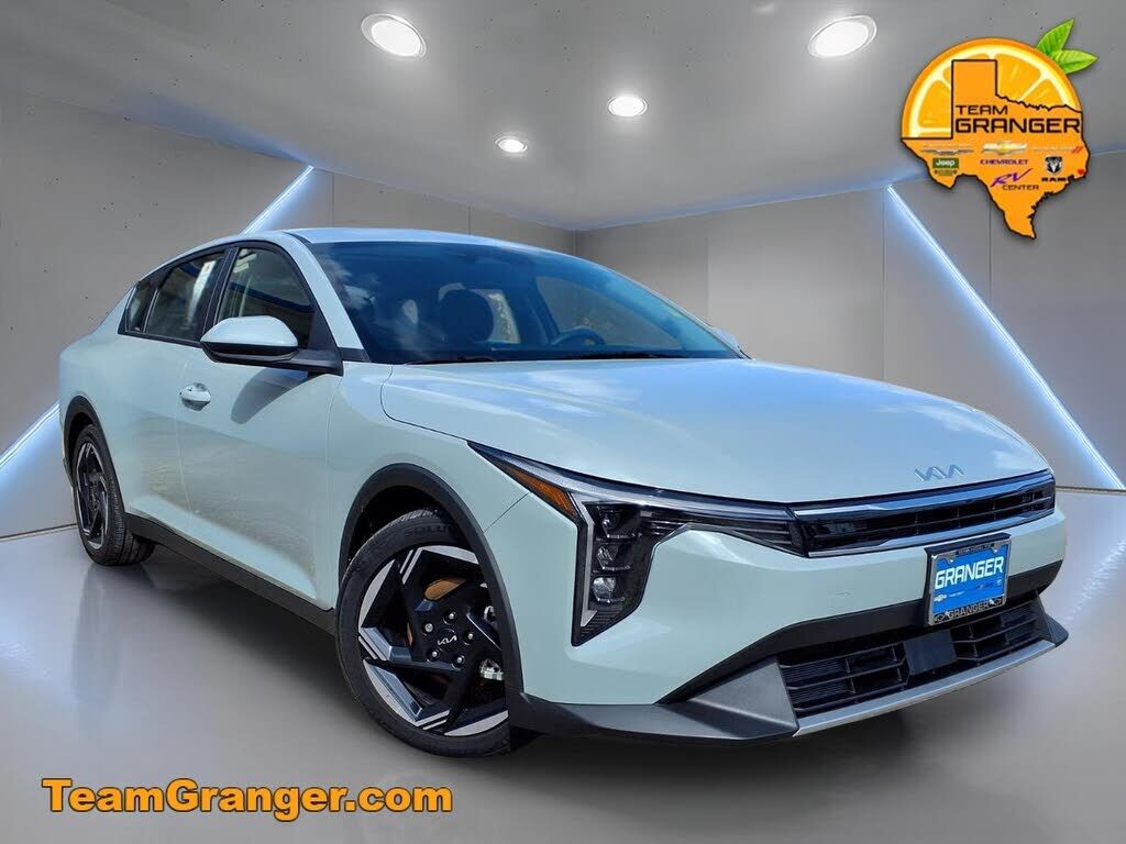2025 KIA K4