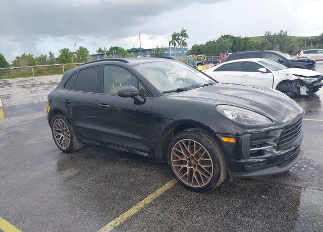 2020 PORSCHE Macan