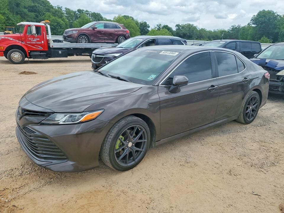 2018 TOYOTA Camry
