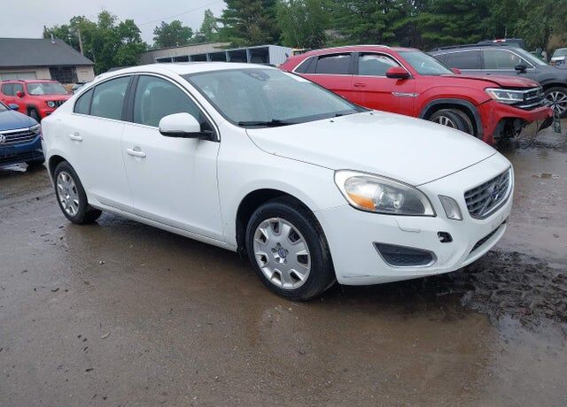 2013 VOLVO S60
