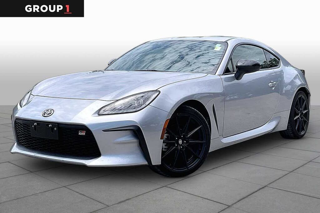 2025 TOYOTA GR86