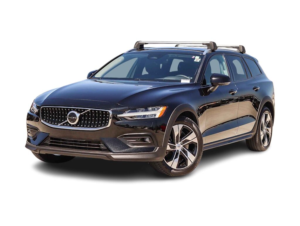 2023 VOLVO V60CC