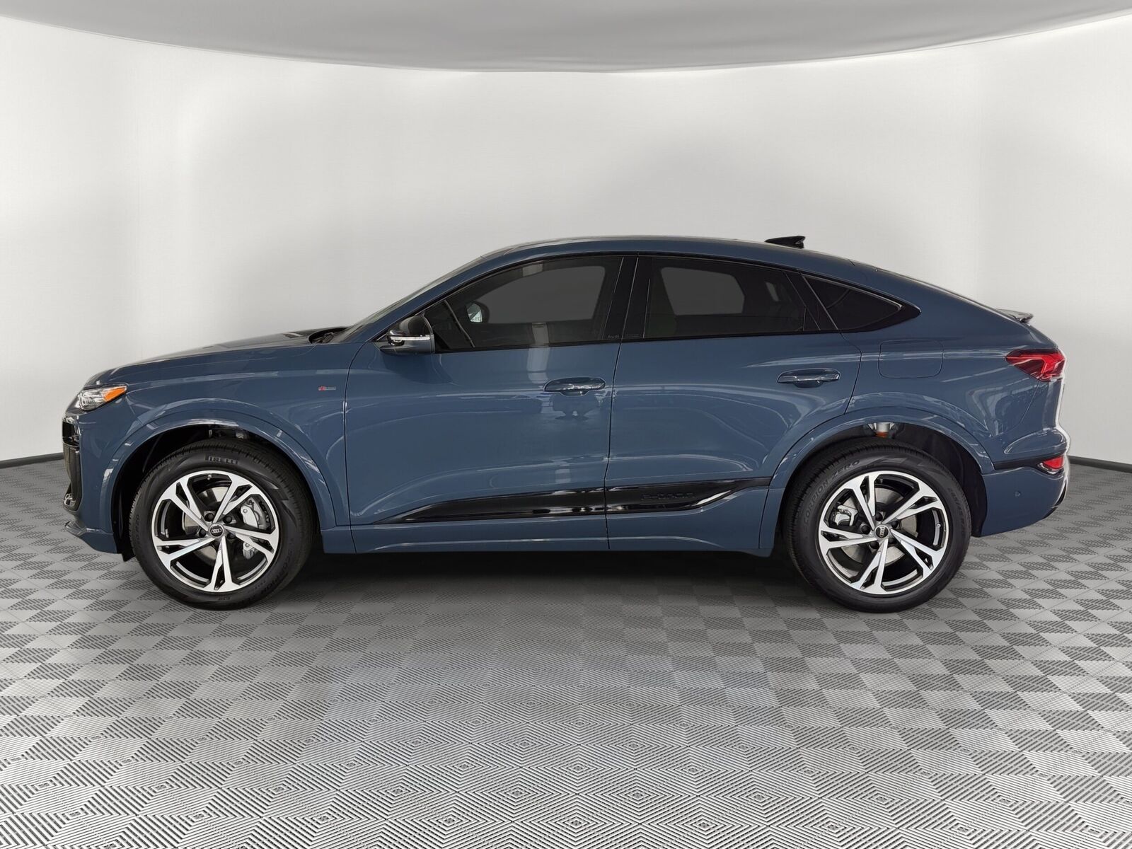 2027 Audi Q6