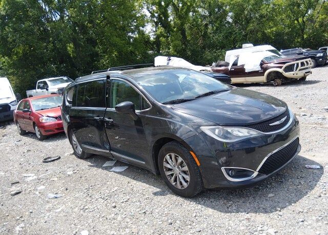 2019 CHRYSLER Pacifica