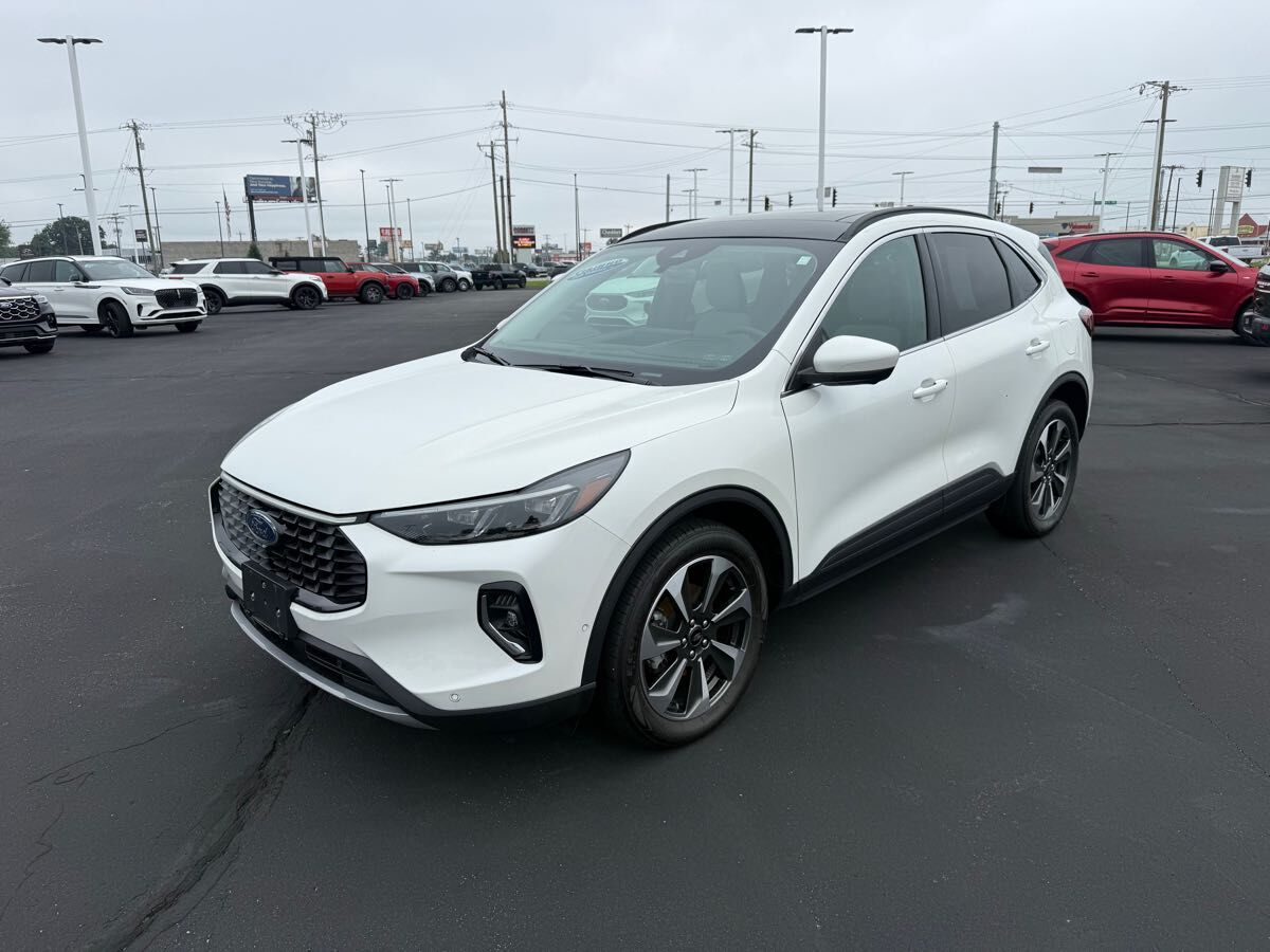 2023 FORD Escape