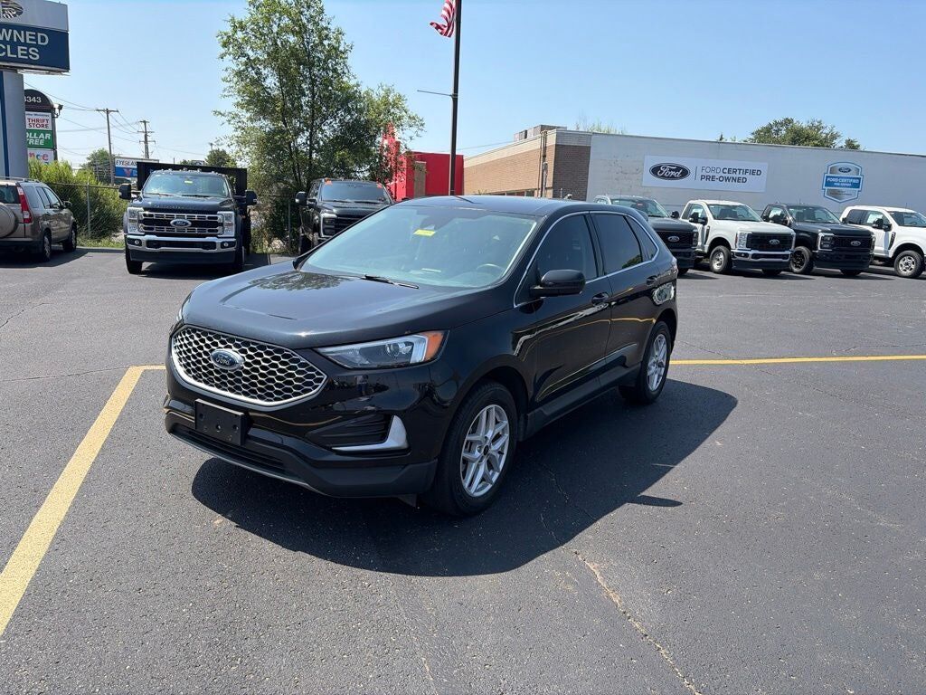 2023 FORD Edge