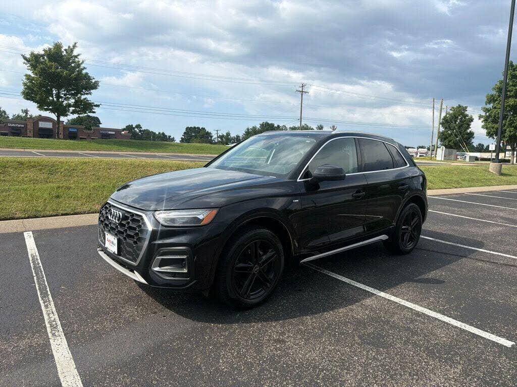2021 AUDI Q5 e