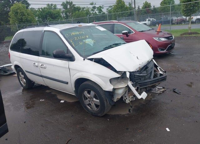 2005 DODGE Caravan