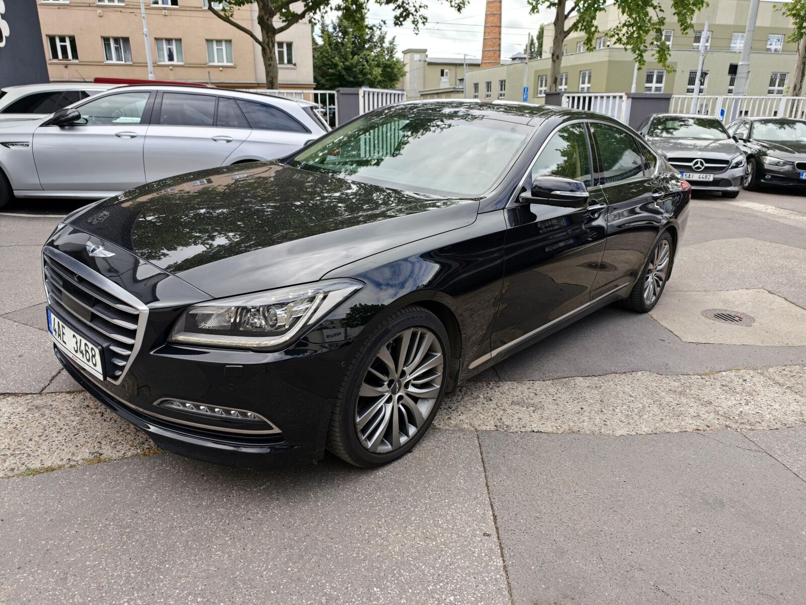 2015 HYUNDAI Genesis