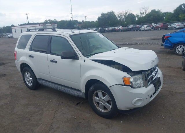 2011 FORD Escape