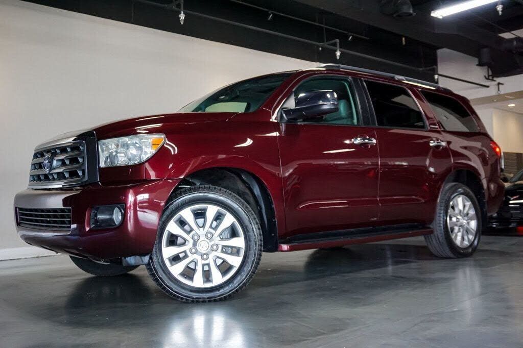 2010 TOYOTA Sequoia