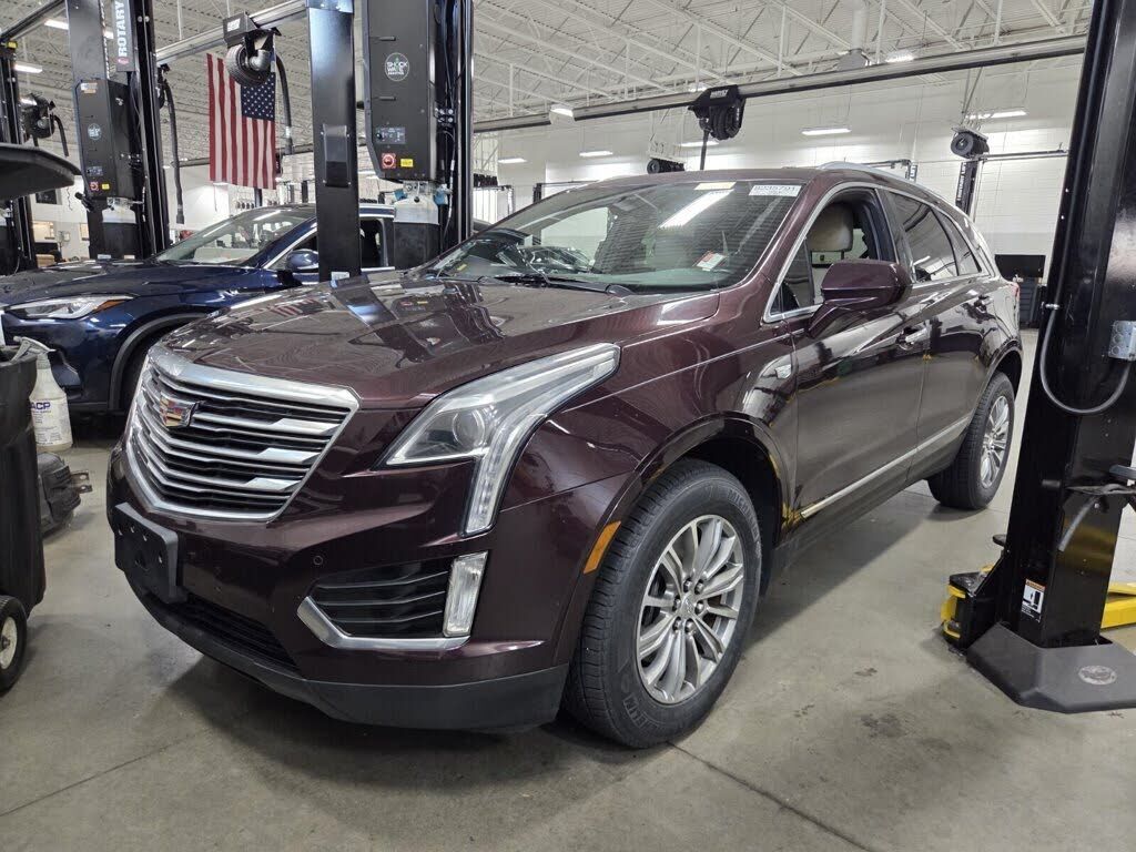 2017 CADILLAC XT5
