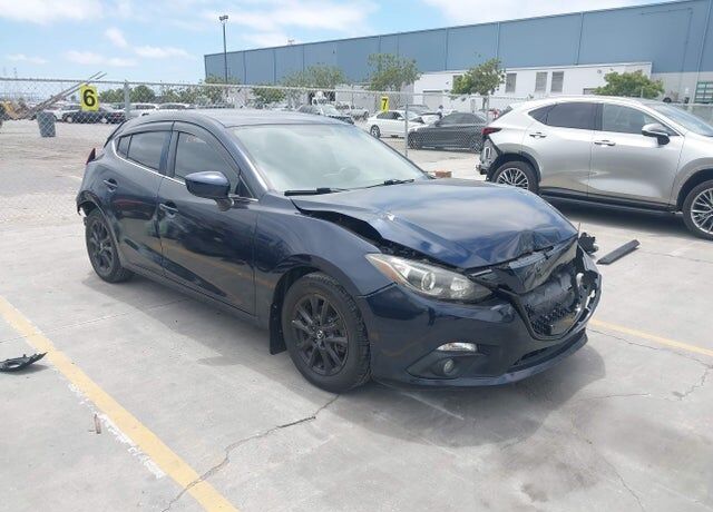 2015 MAZDA Mazda3