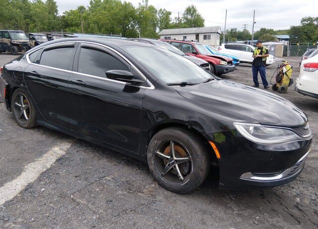 2016 CHRYSLER 200