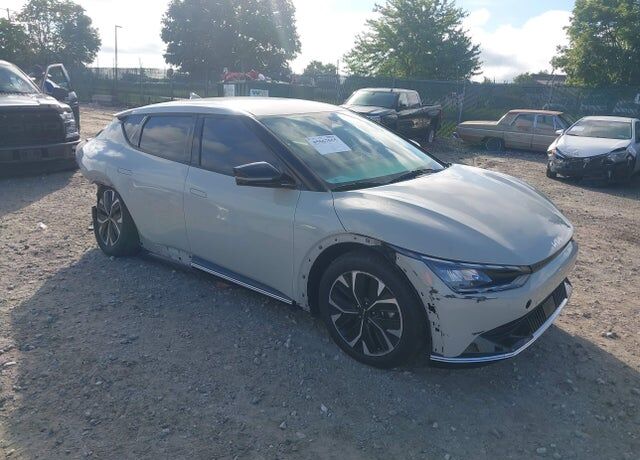 2022 KIA EV6