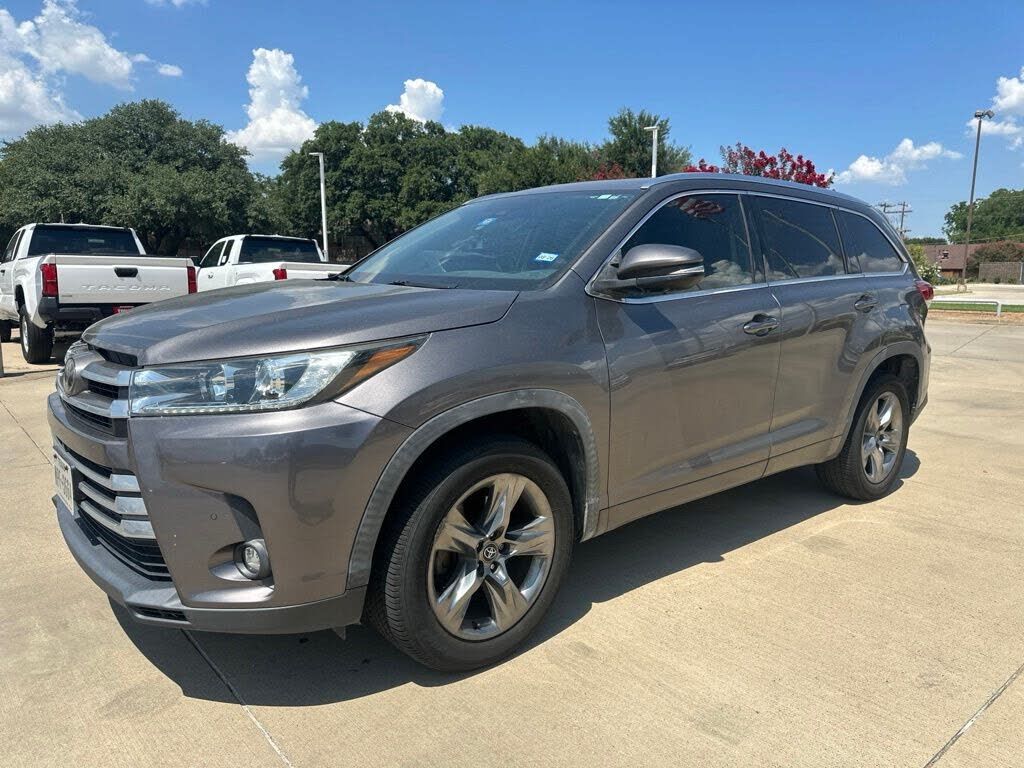2019 TOYOTA Highlander