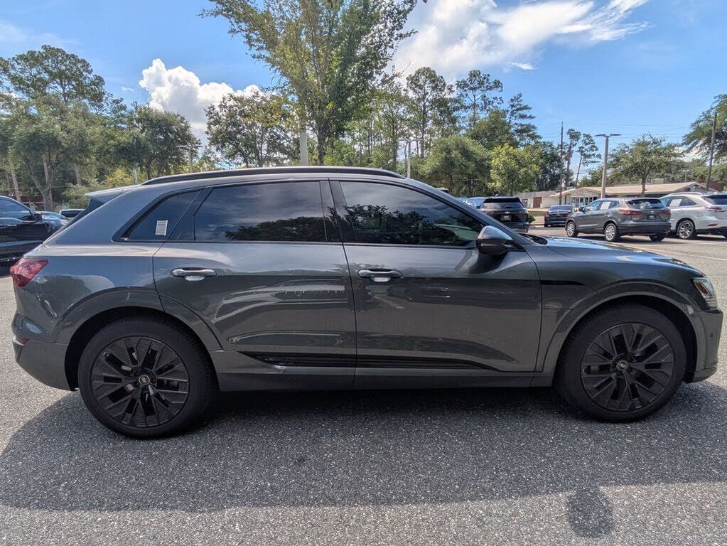 2024 Audi Q8