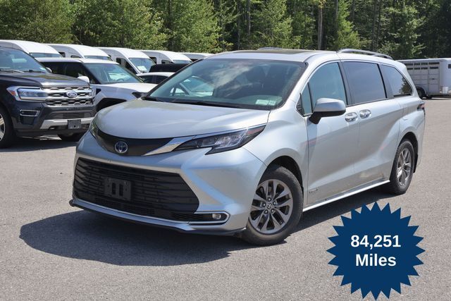 2021 TOYOTA Sienna