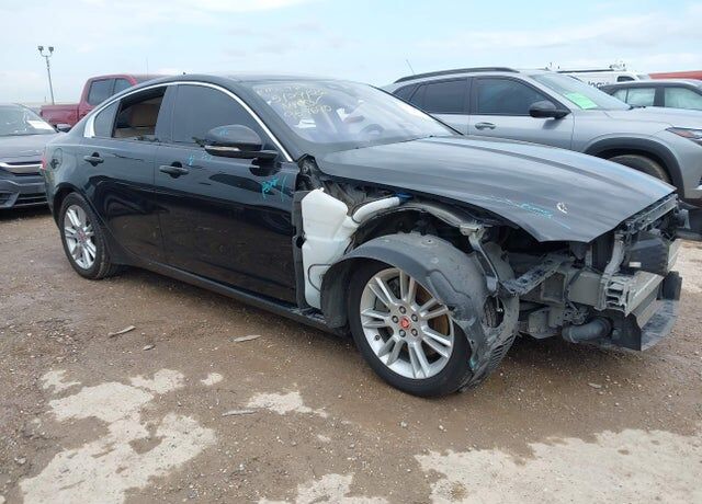 2017 JAGUAR XE