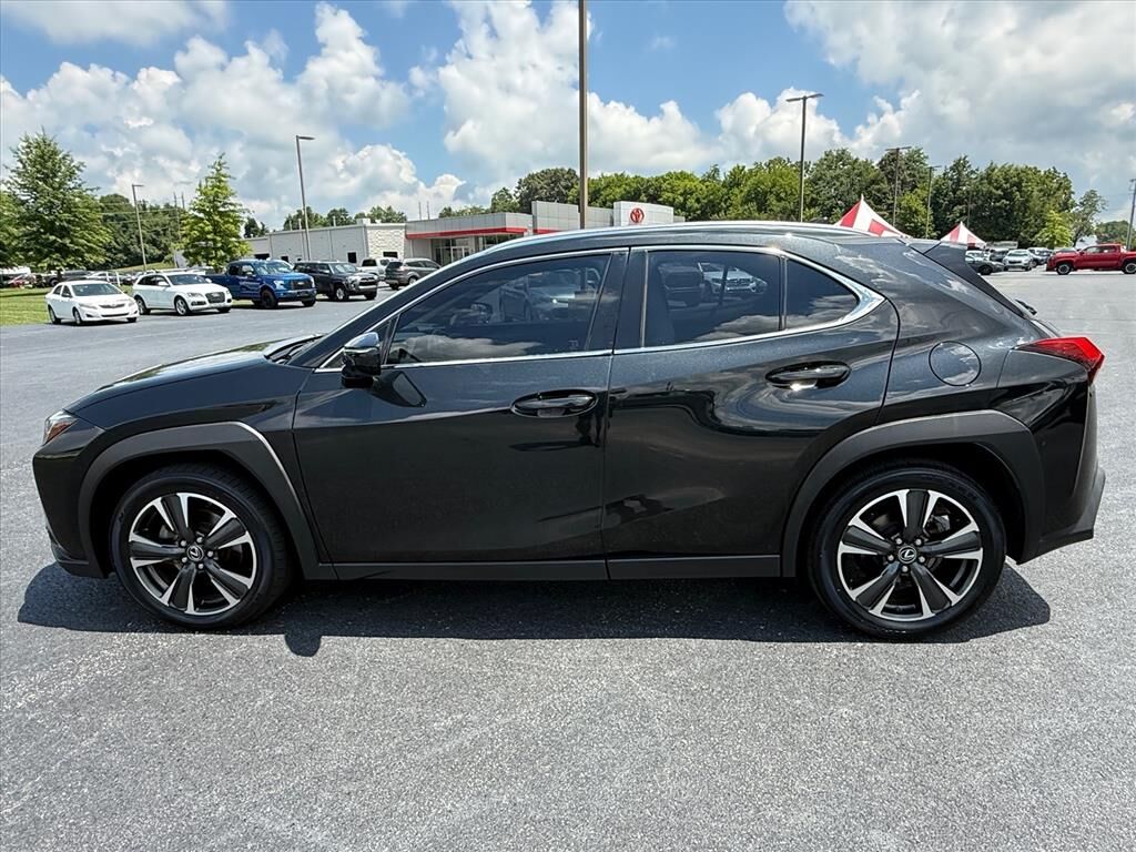 2019 LEXUS UX