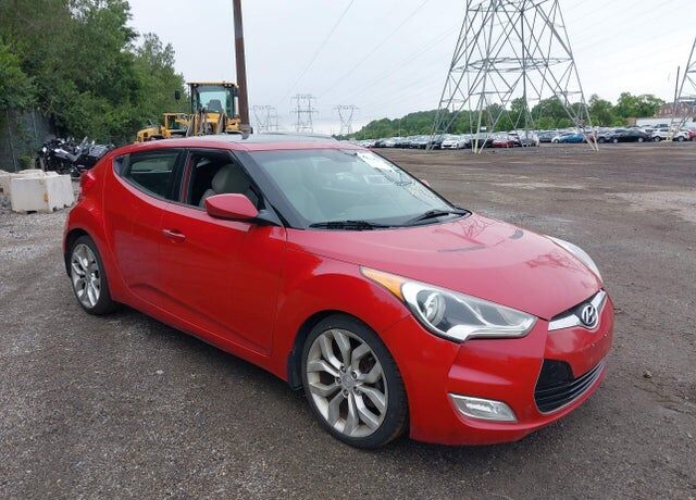 2013 HYUNDAI Veloster