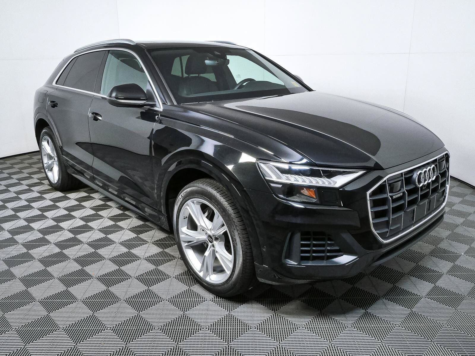2023 Audi Q8
