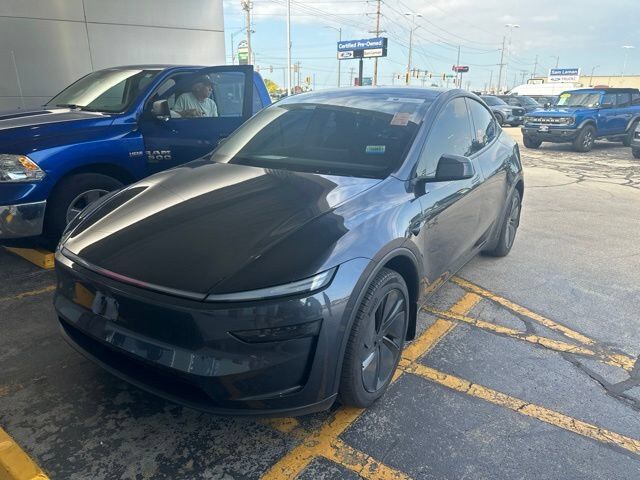 2026 TESLA Model Y