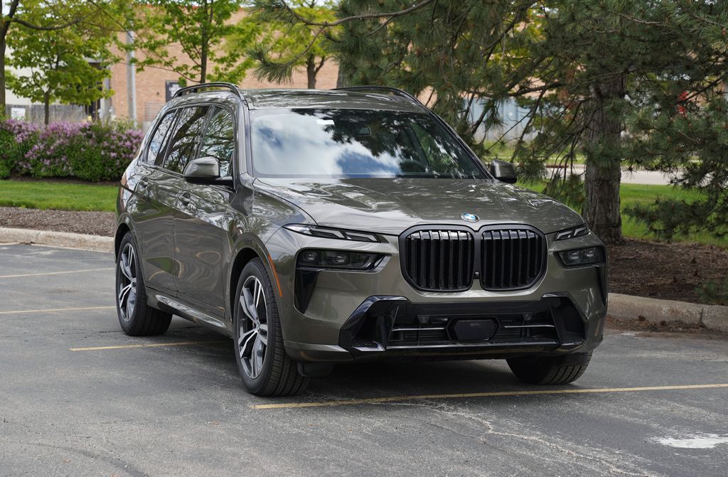 2027 BMW X7