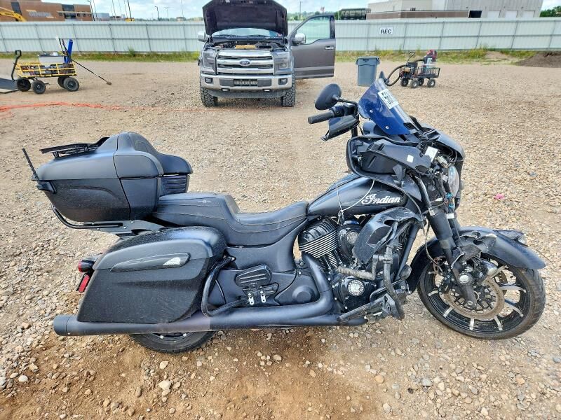 2022 INDIAN MOTORCYCLE Roadmaster Dark Horse