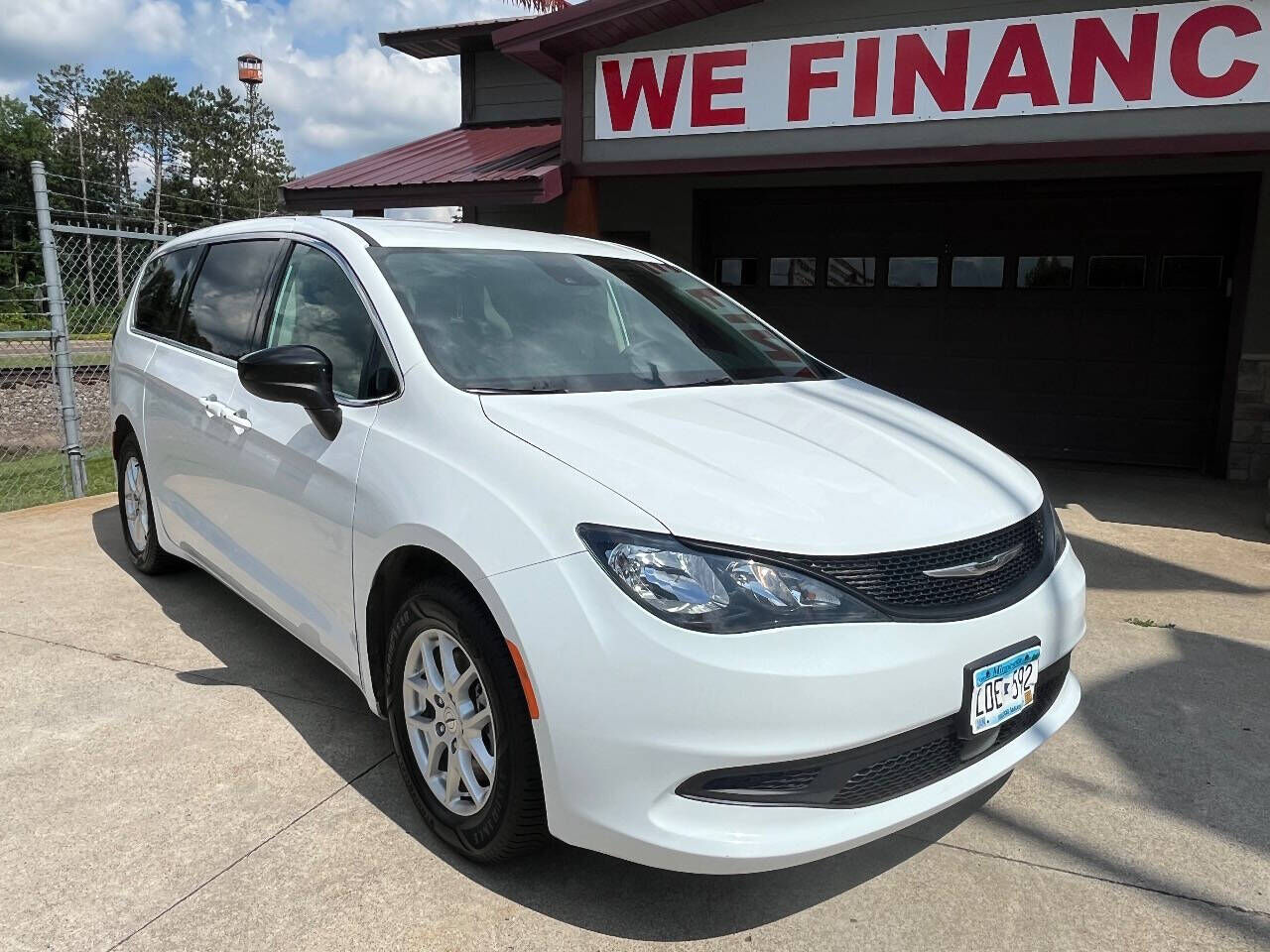 2024 CHRYSLER Voyager