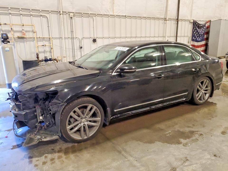 2016 VOLKSWAGEN Passat