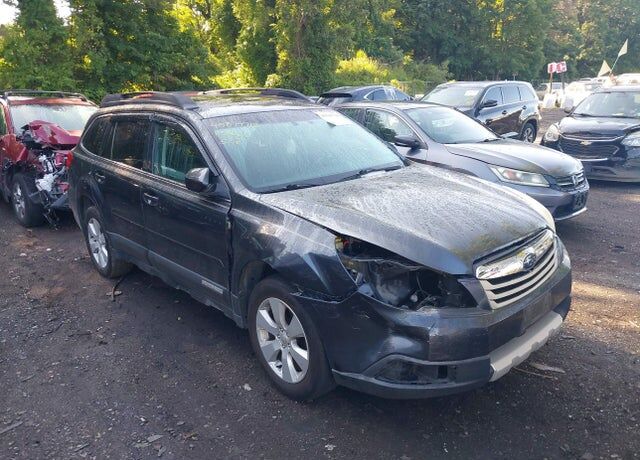 2011 SUBARU Outback