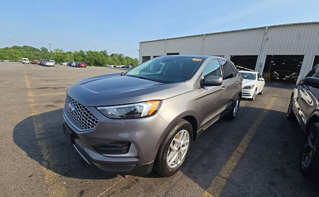 2023 FORD Edge
