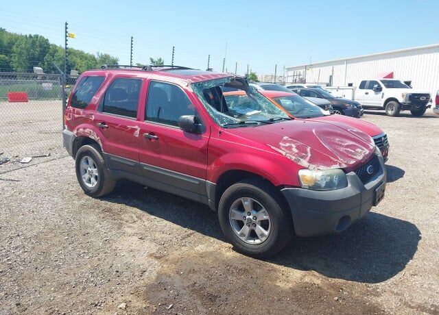2005 FORD Escape