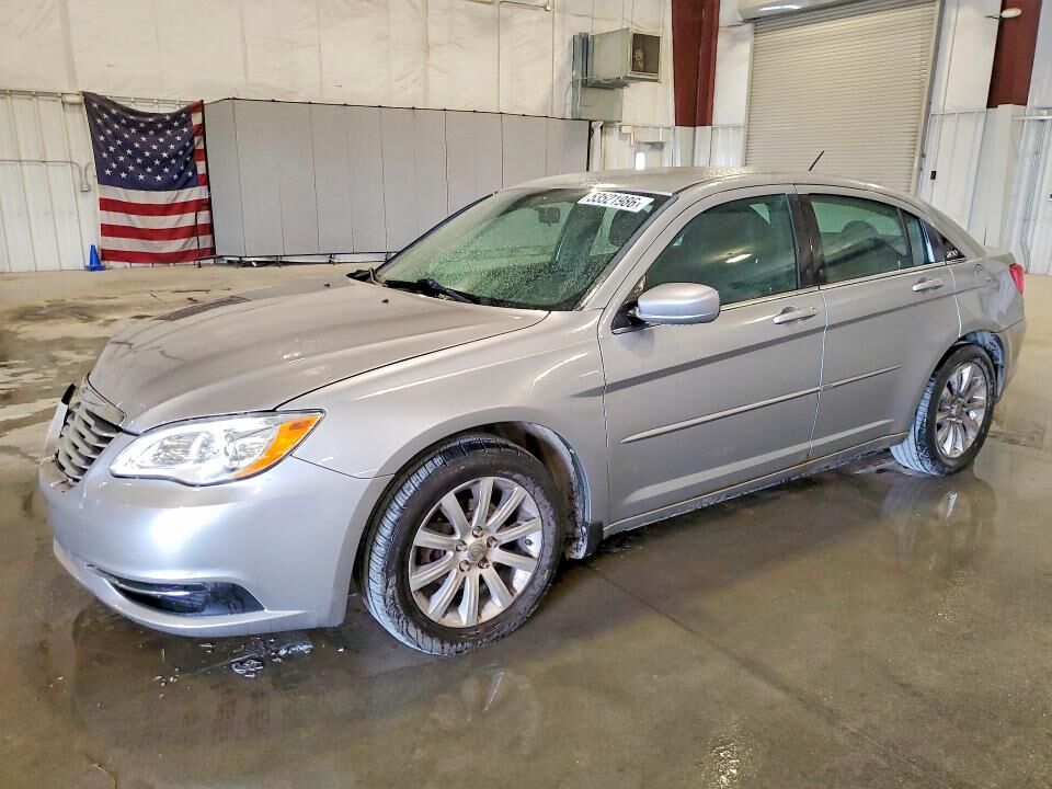 2013 CHRYSLER 200