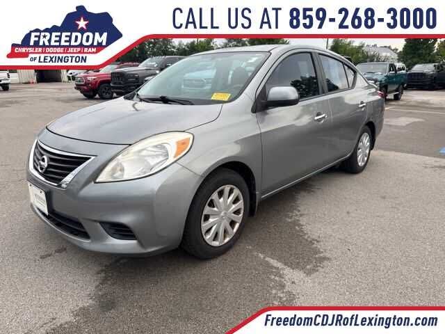 2013 NISSAN Versa