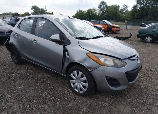 2011 MAZDA Mazda2