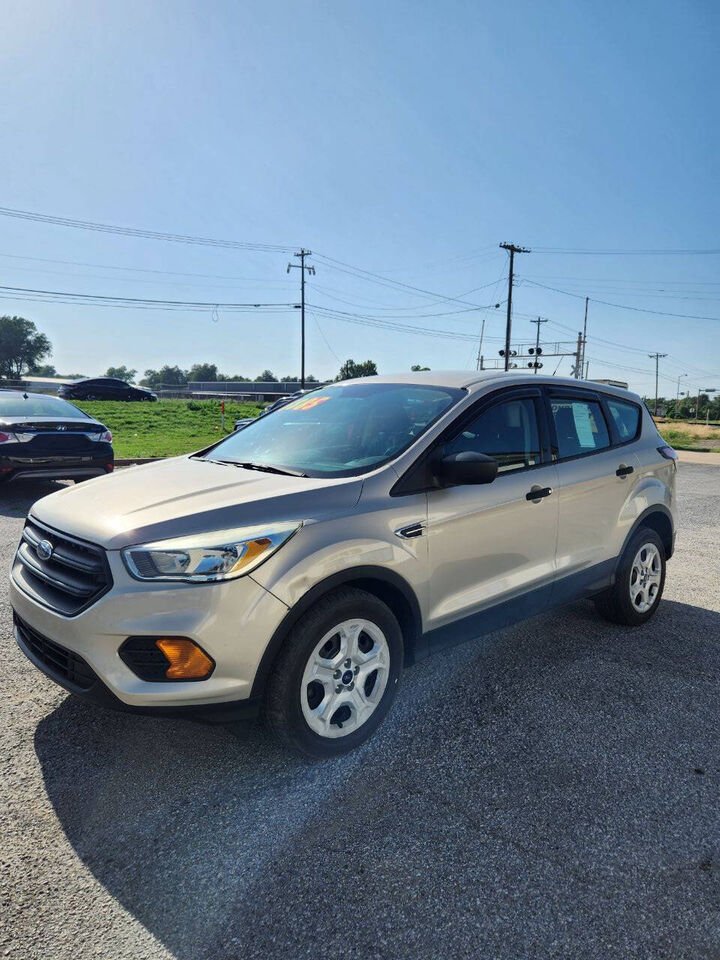 2017 FORD Escape