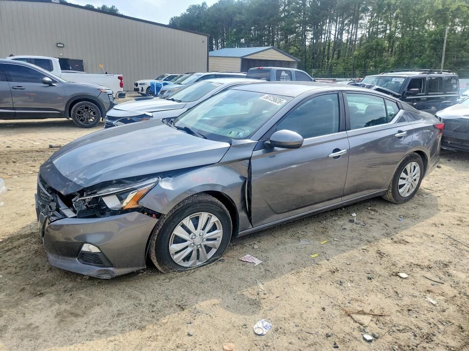 2020 NISSAN Altima